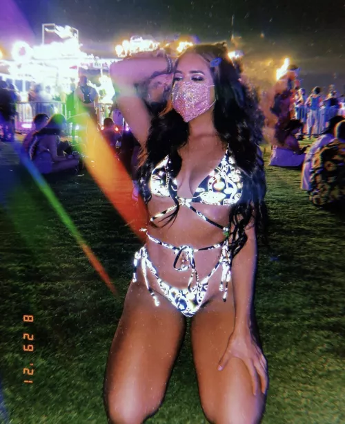 What’s the most most wild thing a girls done to you at a festi? by 47hydroflask