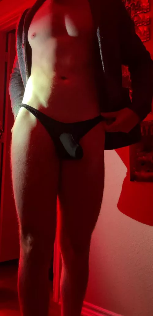 What’s the thoughts on thongs? by SilentlyN33dy