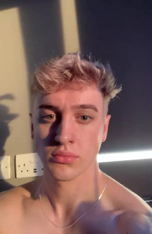 Whats up by Shaysesthetics