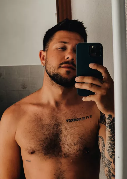 What’s up bros? Waiting for your DMs ☺️ by Newfeelings__