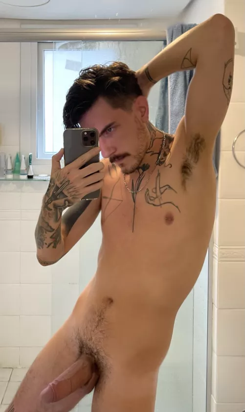 Whats up? by Marthin93