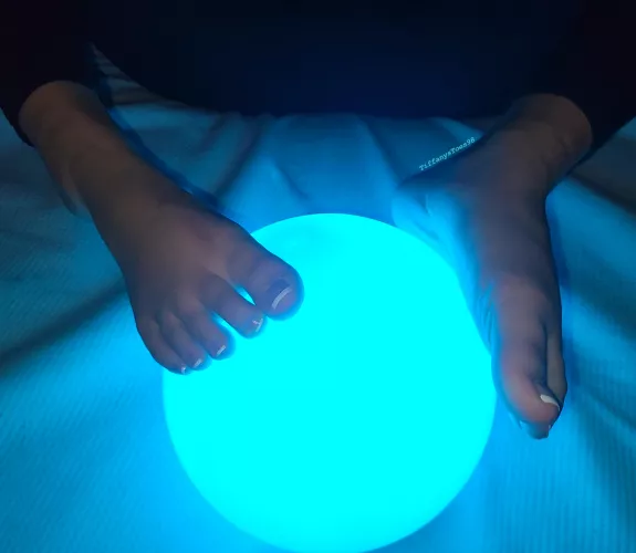 Whats your favorite color? Cum inside and tell me!🥵💦 by TiffanysToes98