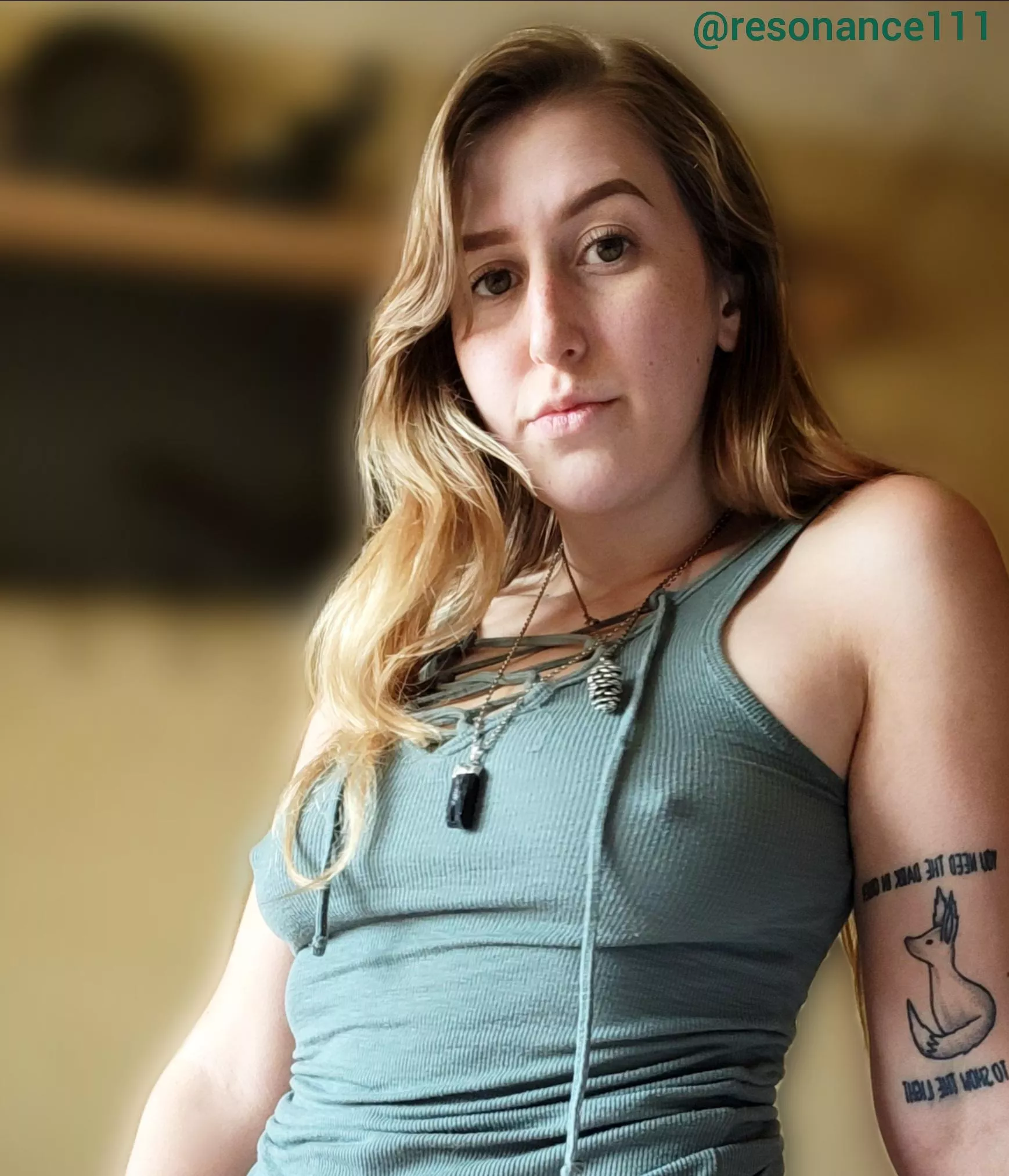 what's your favorite color? 🖤 posted by resonance111