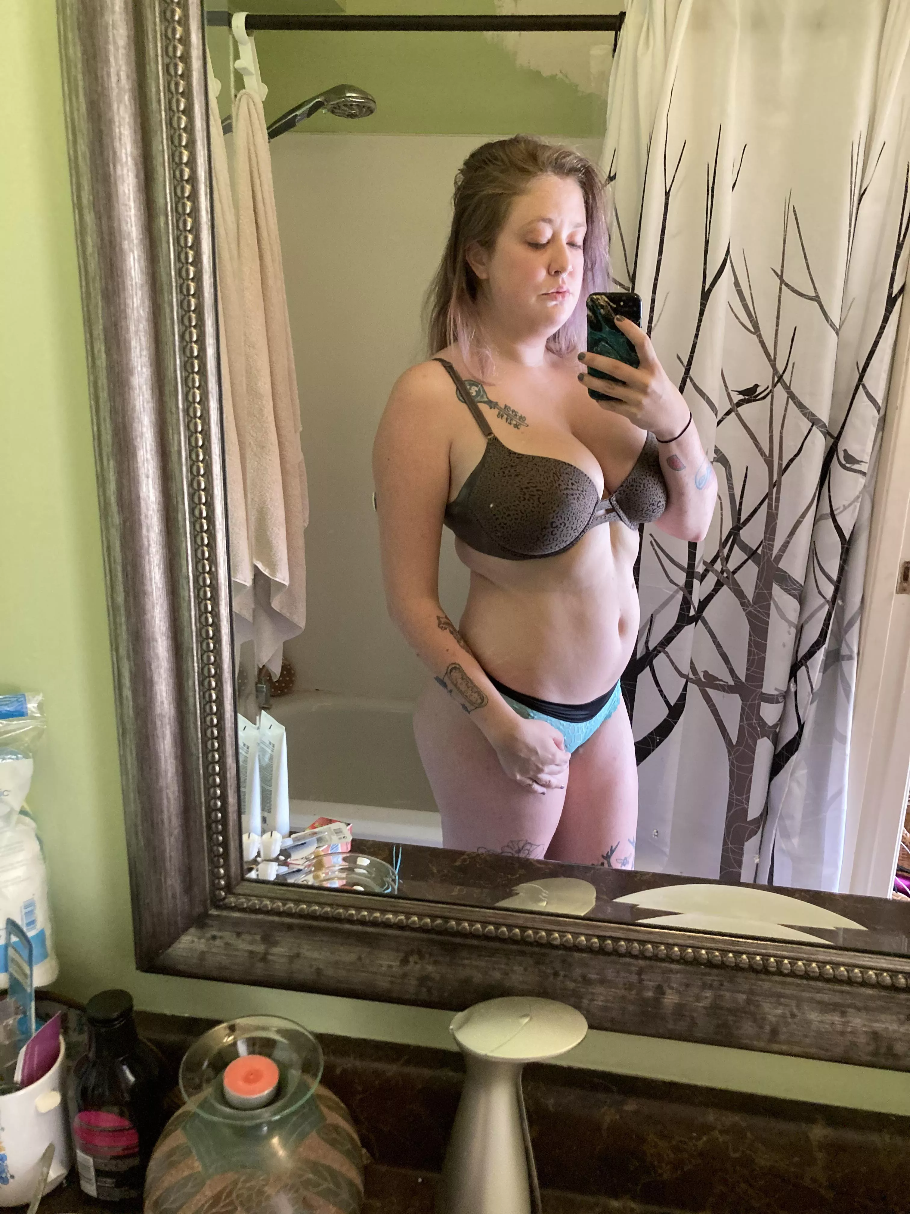 What’s your favourite colour? posted by VioletFonce