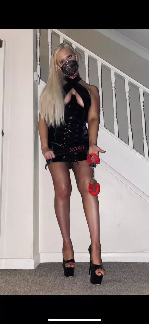 What’s your Monday plans? If the answer isn’t cuffed, spanked and completely helpless then don’t talk to me by sparkly-and-savage