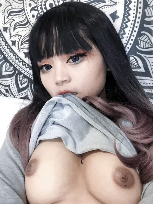 what's your opinion on Filipina girl like me? by Ecchilittlegirl