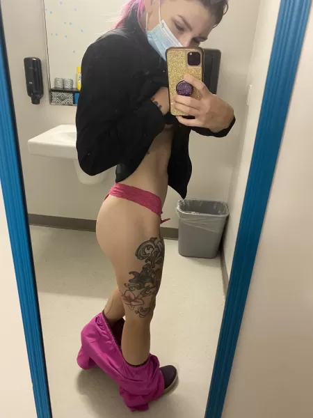 When daddy asks for ass pictures, you take ass pictures, even in the middle of a 12 hour shift😉 by candiekins303
