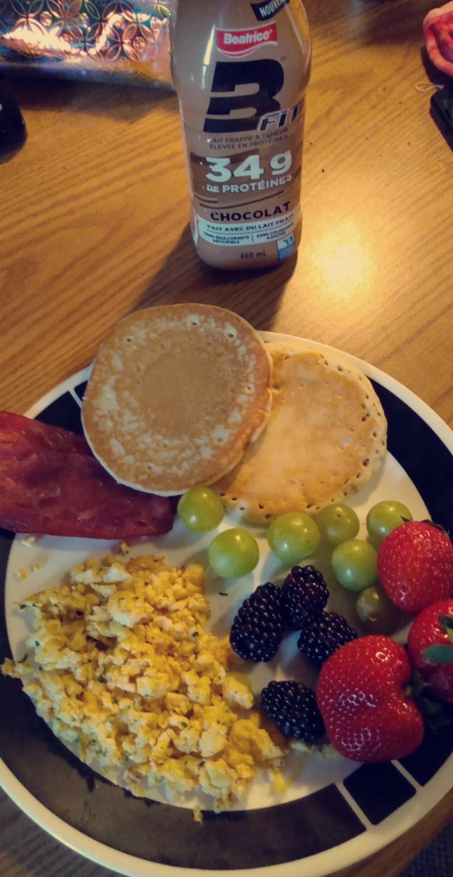 When daddy makes you breakfast after he makes you work out 😤🥰 poopy head posted by ambieox