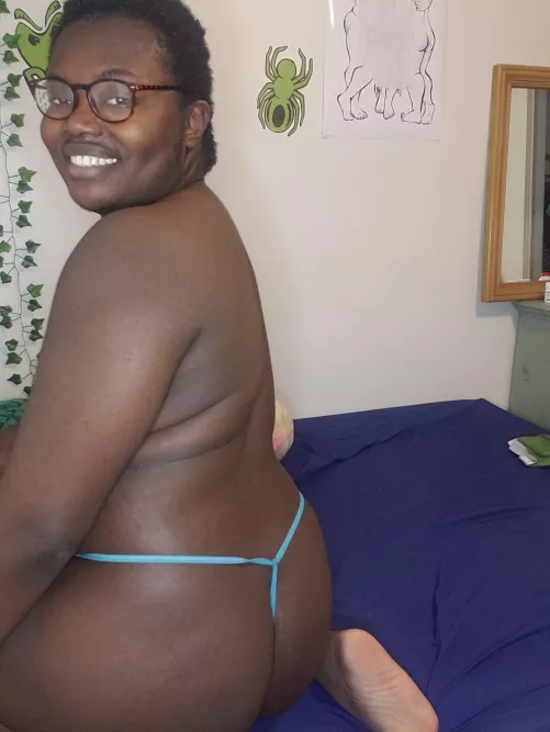 When i'm high, i dress up 💅 by AWellsianEncounter