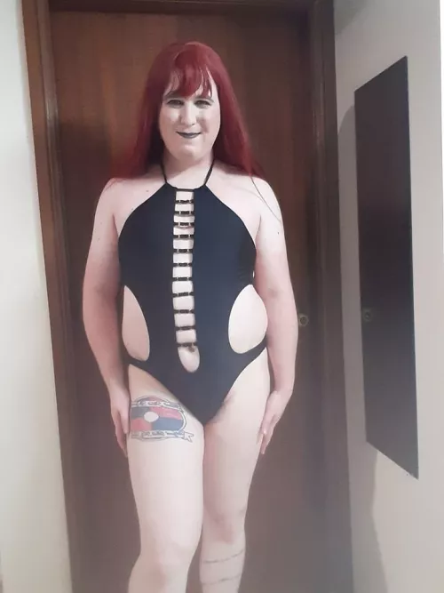 when its beach season but you want to stay goth a little bit longer by sydneydommecd