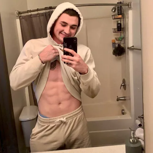 When it’s cold outside but you’re feeling hot 🥵 by j_joseph69