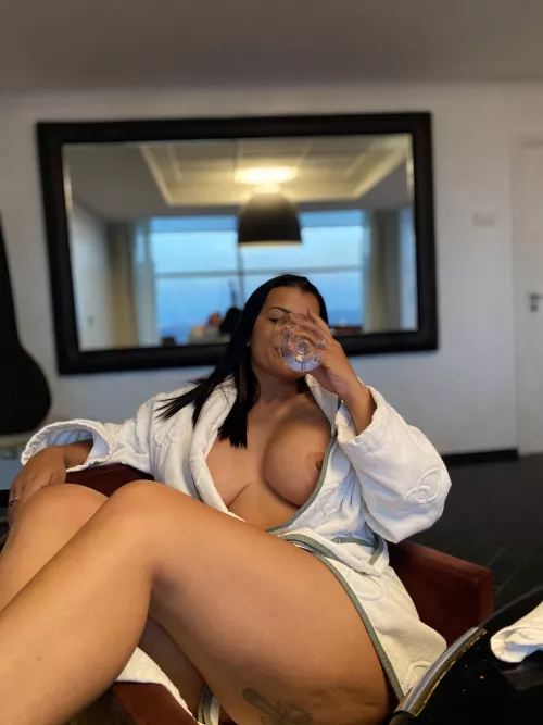 When kids are not home 🍷Mommy is Horny🤫 (f)40 by JSU23