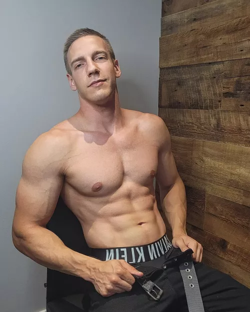 When people ask me for direction 😈 by John_fitness91