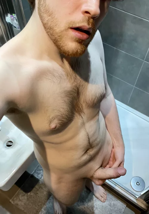 When someone sends you good nudes and you can’t stop masturbating thinking about fucking them… by big-throbbing-secret