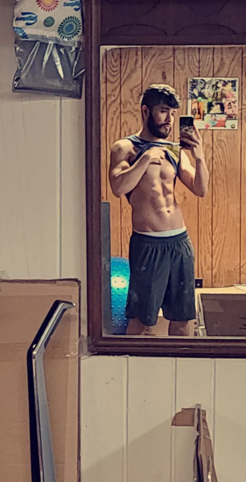 When the pic is blurry but you feeling yourself 💪🏾 by Stark_13_