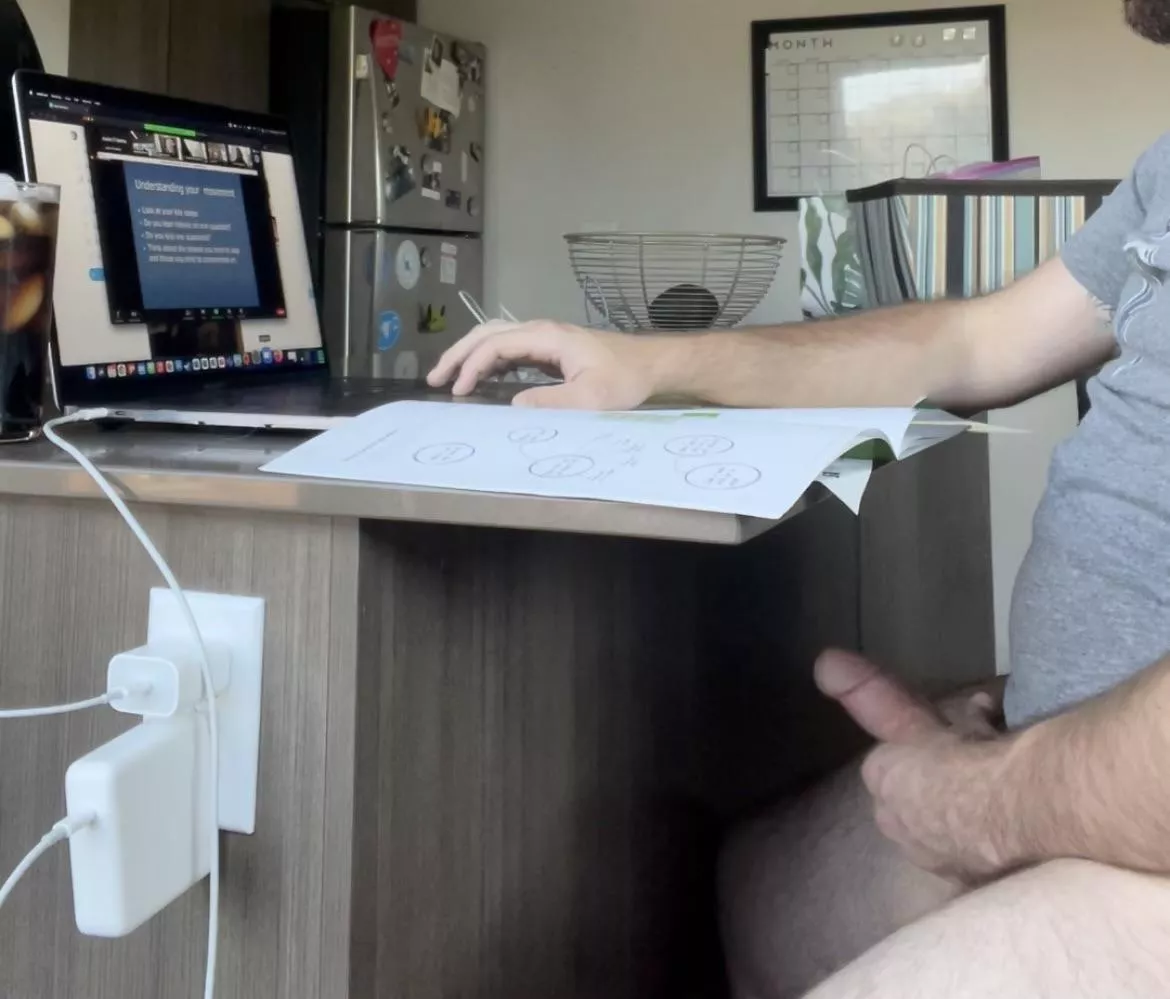 When the Zoom meeting is boring you make your own fun posted by HairyGaymer23