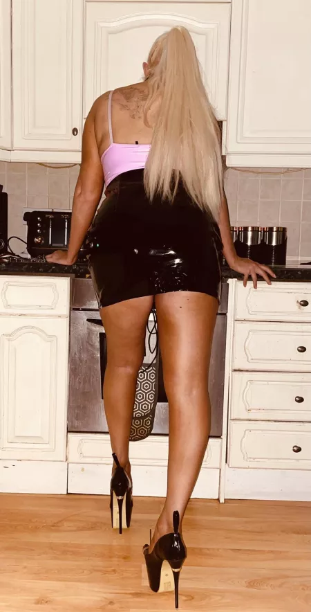 When you come home asking what’s for dinner and I say I am honey by sparkly-and-savage