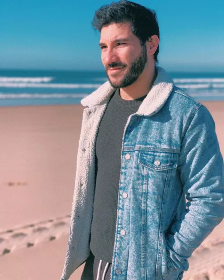 When you gotta hit the beach but it’s cold as by EffectiveAsk9244