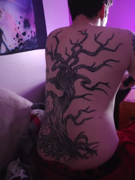 When you meet a boy with a tree to climb and roots to fertilize... 😉 by OnyxSage