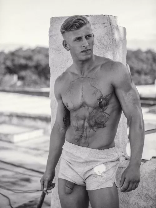 When you see it 👀 by julianjaxxxon