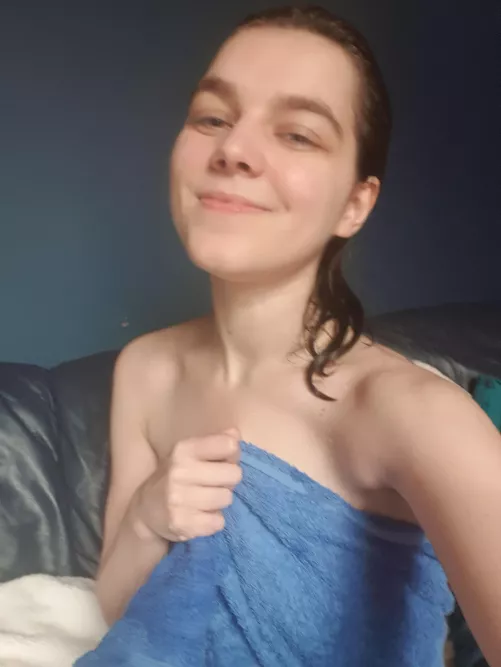 When you try a new shower for the first time🚿 by EveYourApple