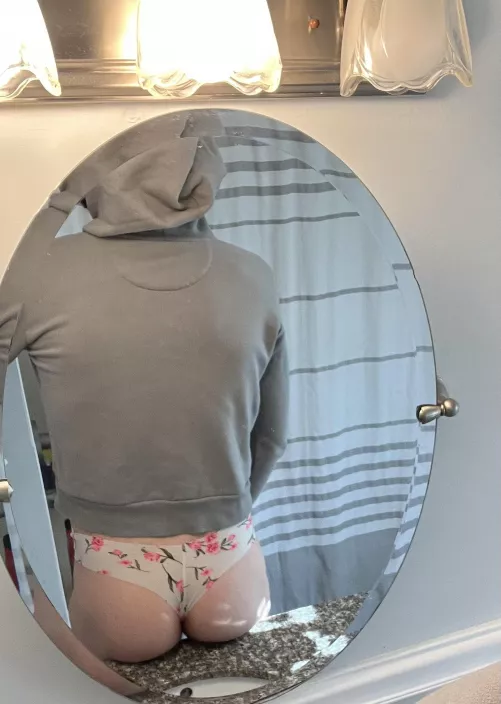 Where are all my older daddies at? by Far_Rip9201