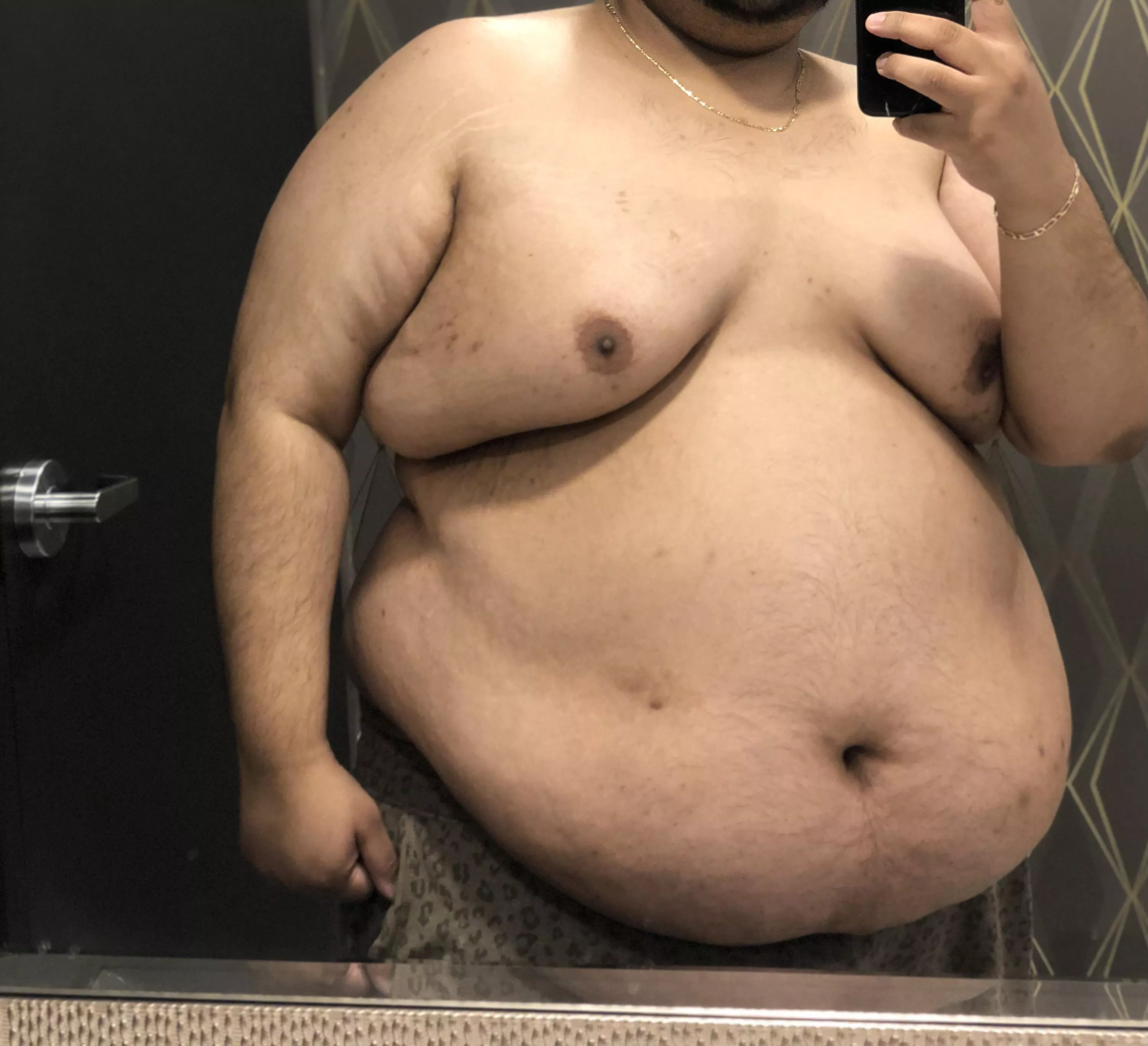 Where are the Toronto chasers at? DMs open, let’s connect… posted by mychillylittleheart