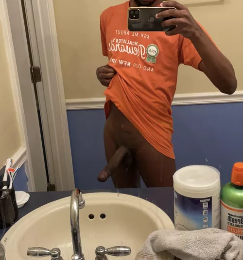 Where the chubs that love skinny dudes at? by ChocoSenpai1