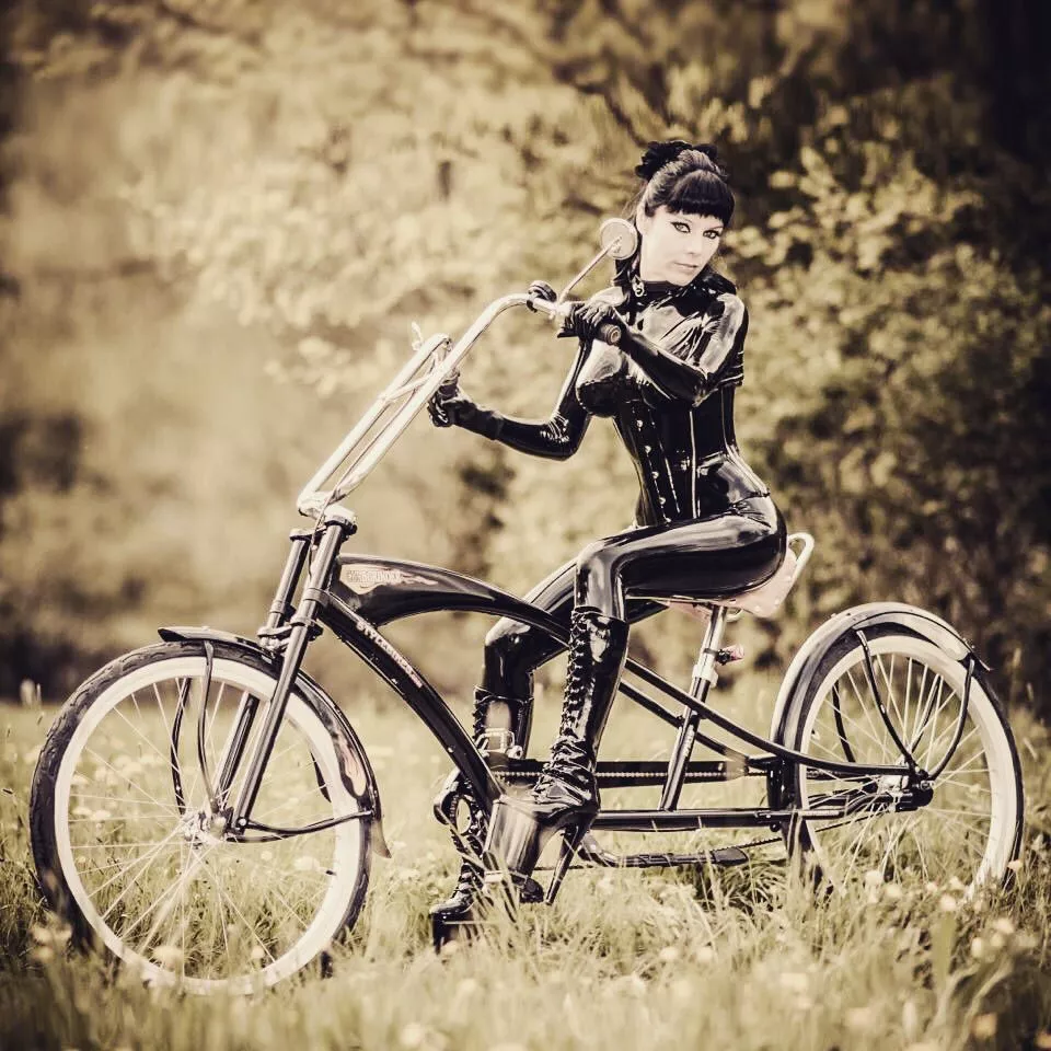 Where the rubber meets the road. posted by Nerdlinger