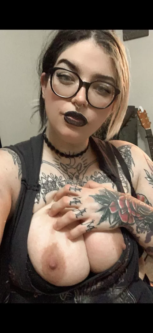 Where would you take me on our first date? 🖤 by LilyJones311