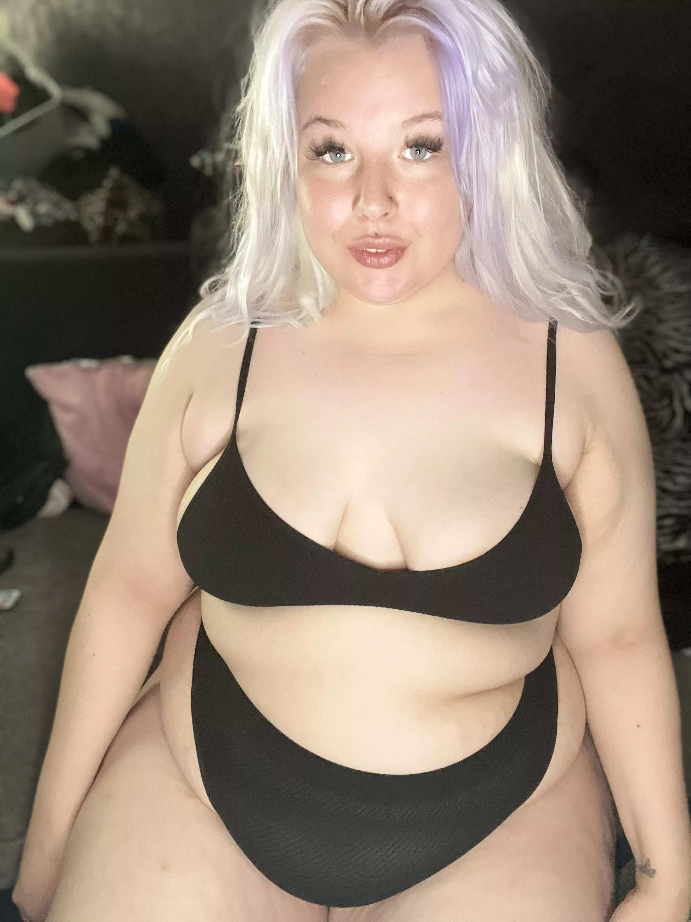 Where’s my night owls at? posted by Jadebabsxo