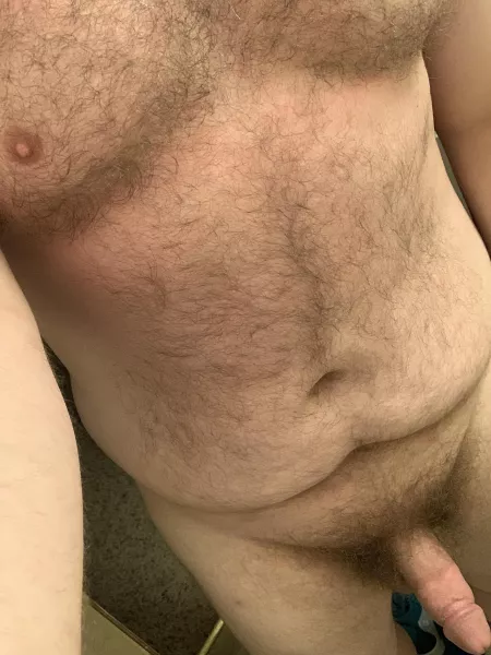 Where’s the slim chasers? I’m into the size difference 😏 by bearfortwinks91