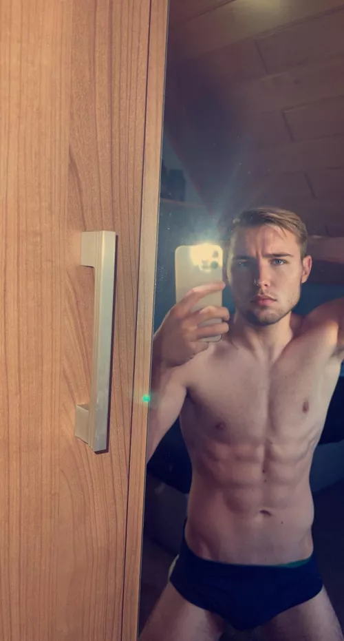 Which color has the Plug in my …? by babyabs2