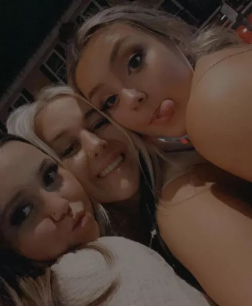 which face are u blowing your load on? and why? by joemarchh12