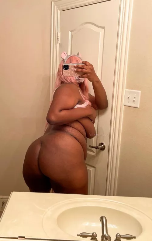 Which hole do you prefer? by fathornyhippo