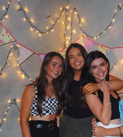 Which Irish brunette? by orwelljay