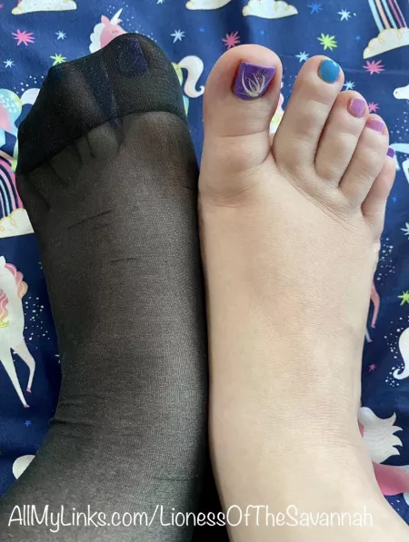 Which is better? My freshly done multicolored toes or my feet in nylons?! 😜 by Savannahs_Feet