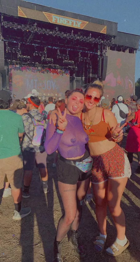 which one? [2] by birdyy04