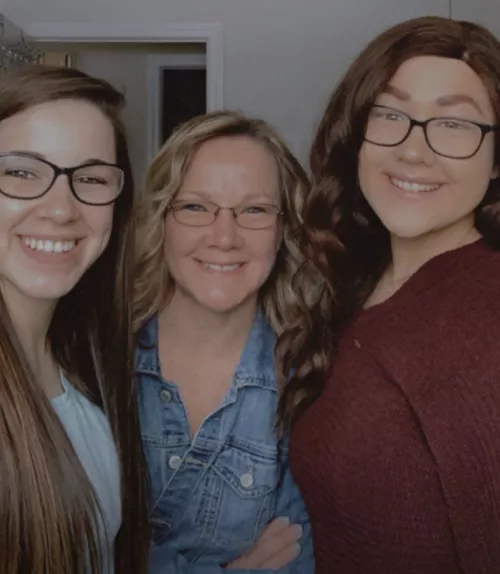 Which one likes butt stuff? by gicguy