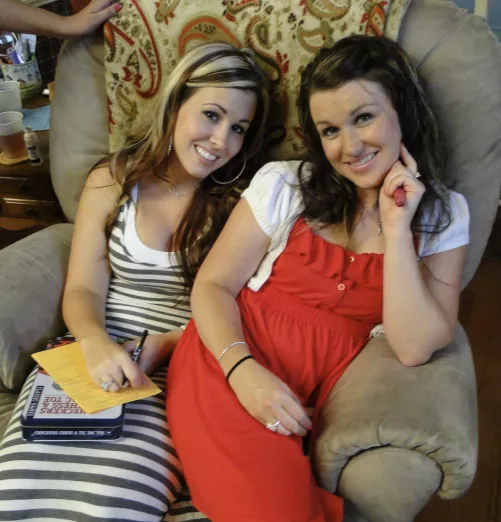 Which one of these sexy young moms would you pick? 🤍❤️😍 by ganggang89882