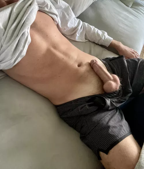 which one of you bros wants to help me out? by 341341eee