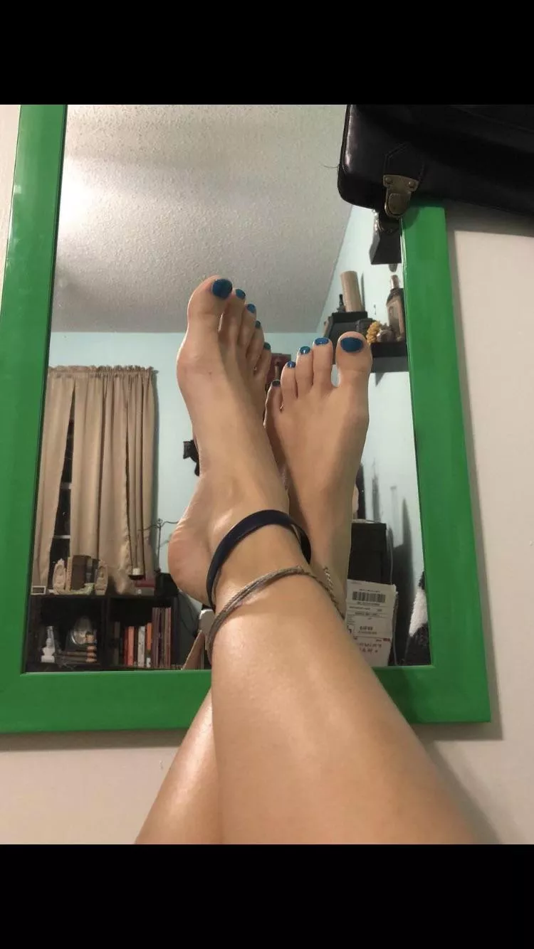 Which one of you sluts would love to worship my feet posted by cryptogoddess19