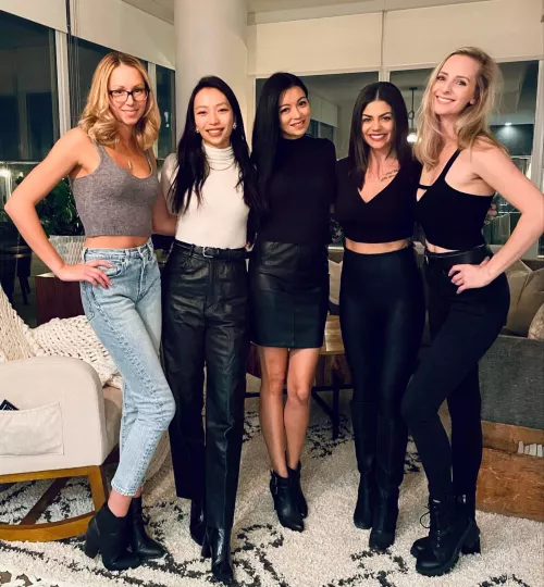 Which one? by Theyounggetstronger