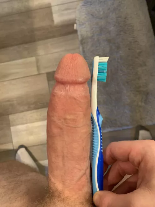 Which one would u put in your mouth more? by amazebol