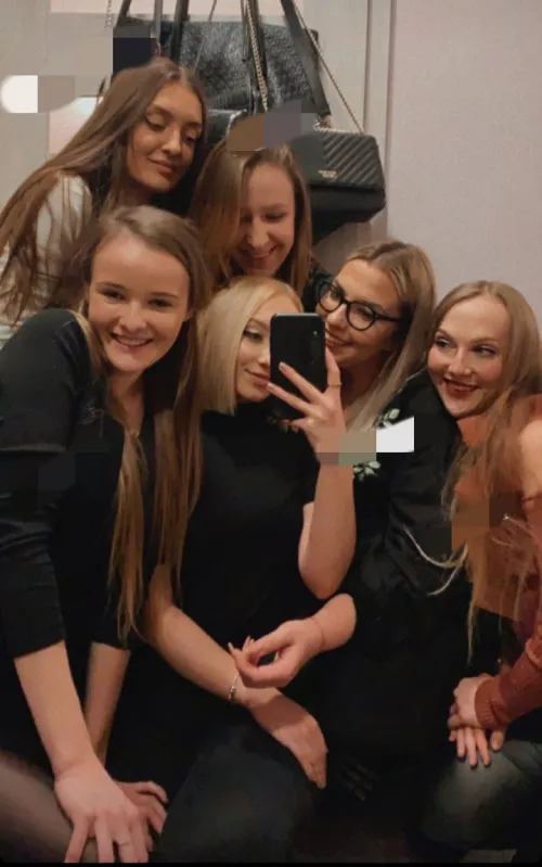 Which one would you choose and what you'd like to do to her? by Ishileo