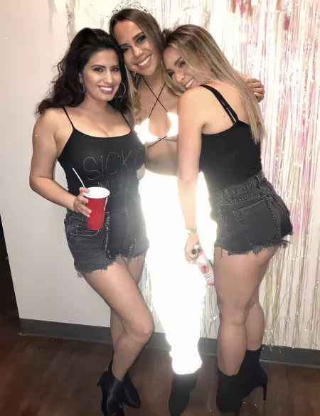 Which one? by RealGirl_king