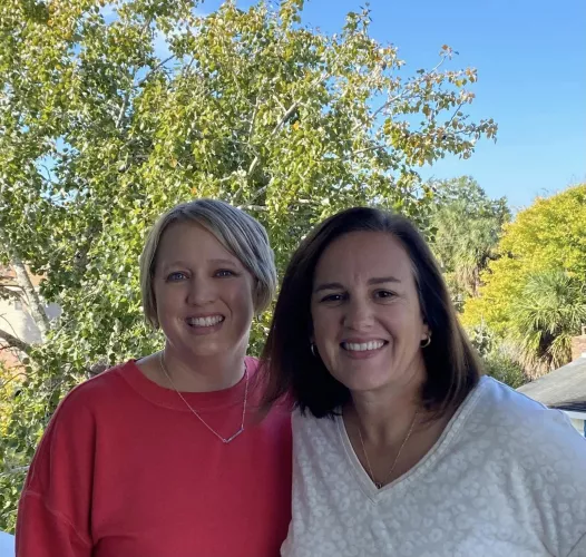 Which sexy ass milf are you picking? ❤️ or 🤍? by ganggang89882