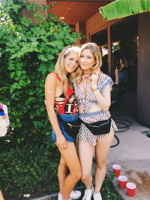 Which twin would you go for? by toothlesswonder321