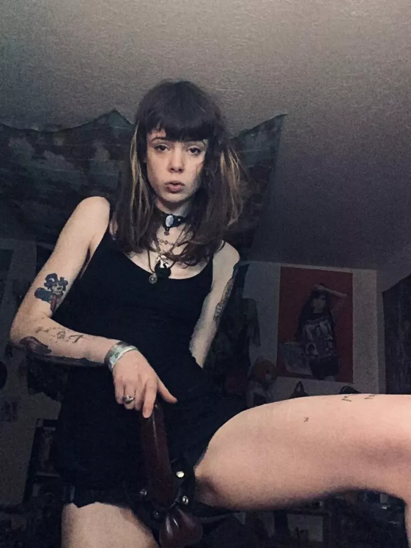 Which will I fuck harder, your ass or your wallet… 🤔💸🐷 [selling] posted by iambabalon