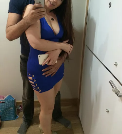 While you are looking at this picture, this man will be fucking my married pussy. Those who want a video of cumshot to my face send awards ... by PsychologicalGuide60